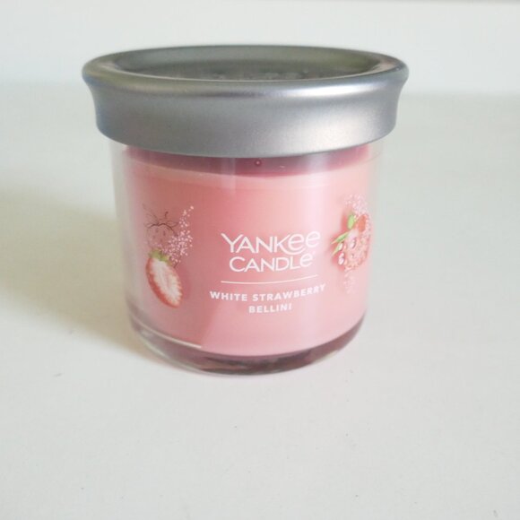 NWT Yankee Candle White Strawberry Bellini signature small tumbler candle - Picture 1 of 3